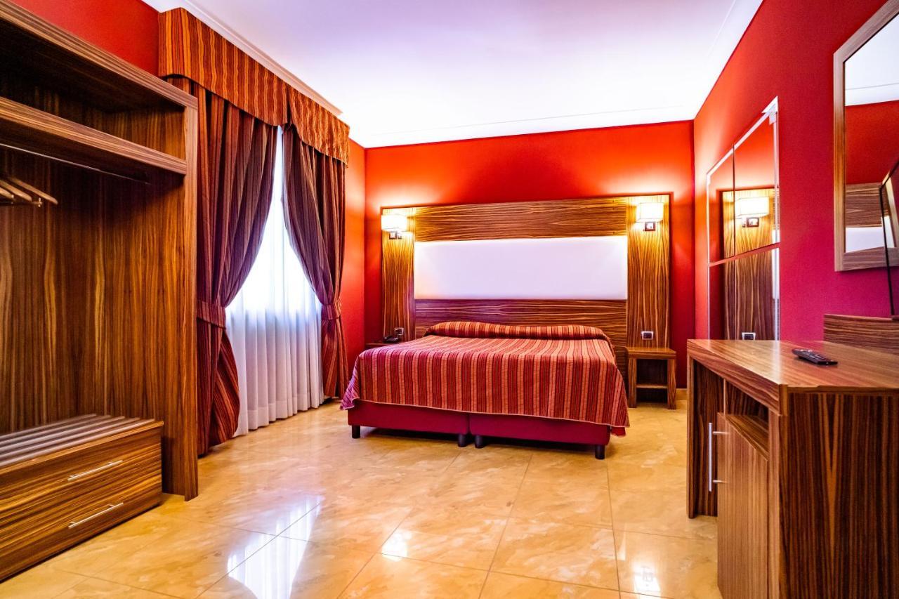 Marcantonio 4*